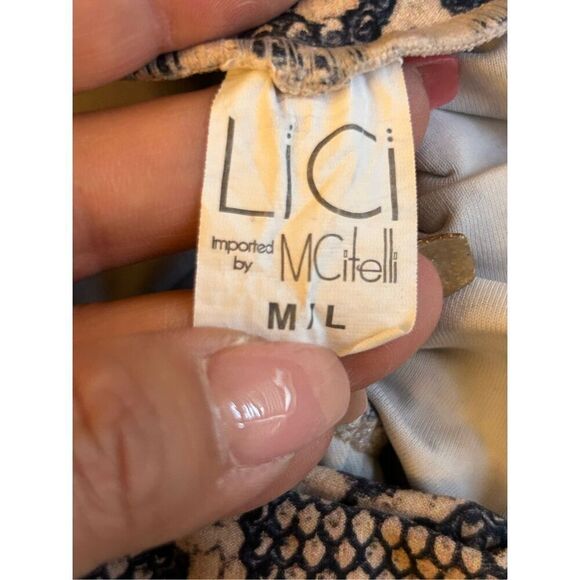 LiCi Fit workout Set size M/L in Python Scrunch Butt Bike Shorts & Racerback Bra - Picture 12 of 16